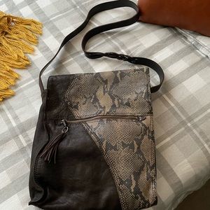 LUCKY BRAND LEATHER CROSSBODY